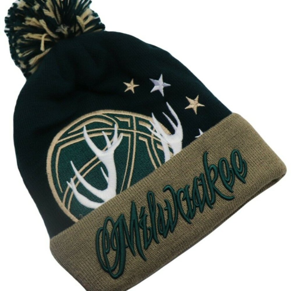 Milwaukee Premium Colossal Cuffed Pom Beanie
